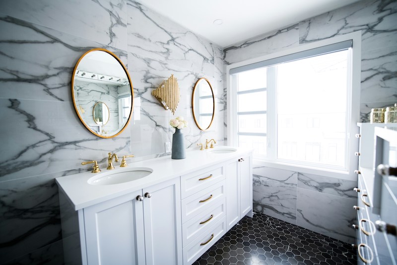 How to Paint Bathroom Vanity Cabinets