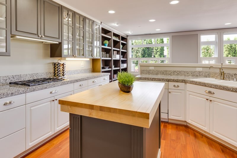 12 Essential Kitchen Cabinet Features for Your Home