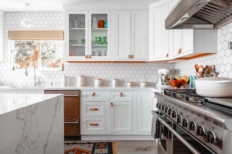 Shaker Kitchen Cabinets vs Traditional Cabinets